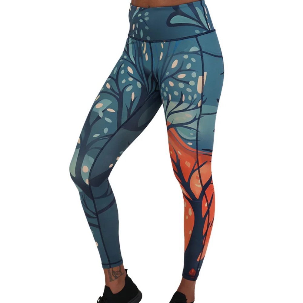 ISO - Constantly Varied Gear "Breathe Easy" Style Leggings